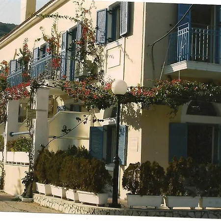 Lejlighedshotel Louisa Poros (Kefalonia)