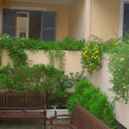 Louisa Aparthotel Poros (Kefalonia)