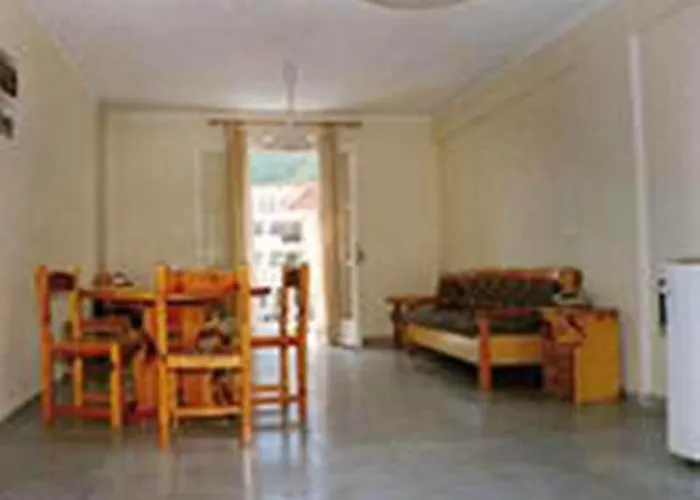 Louisa 2* Poros (Kefalonia)