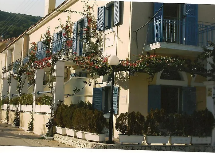 Apart Otel Louisa Poros (Kefalonia)