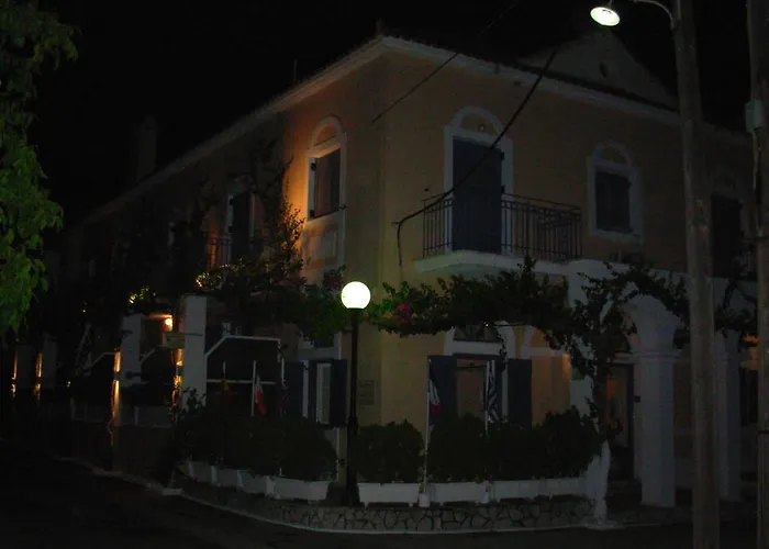 Louisa Apart Otel Poros (Kefalonia)