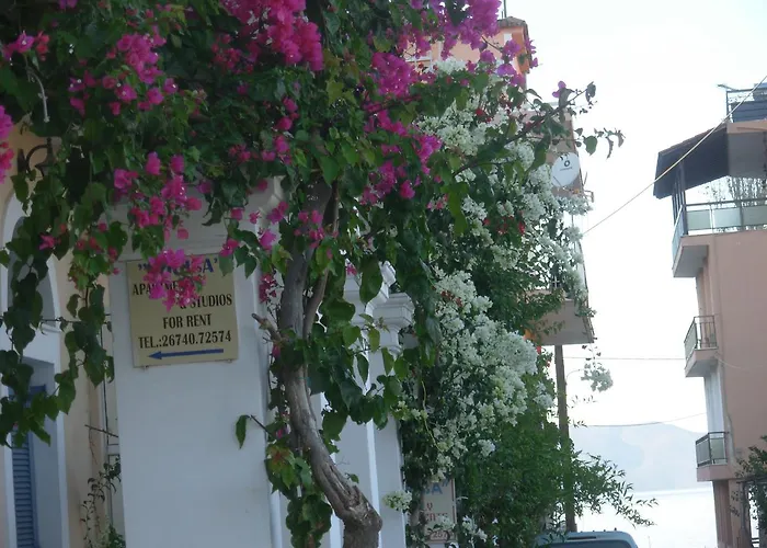 Apart Otel Louisa Poros (Kefalonia)