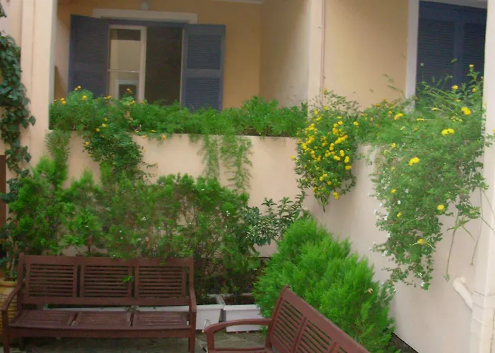 Louisa Apart Otel Poros (Kefalonia)