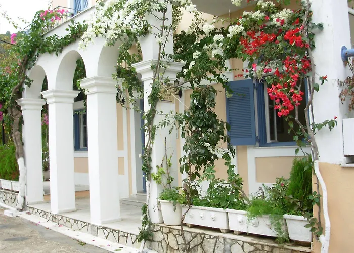 Louisa 2* Poros (Kefalonia)