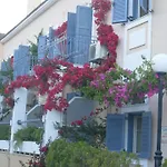 Louisa Ξενοδοχείο με διαμερίσματα Πόρος