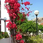 Louisa Ξενοδοχείο με διαμερίσματα