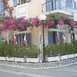 Louisa Ξενοδοχείο με διαμερίσματα Πόρος