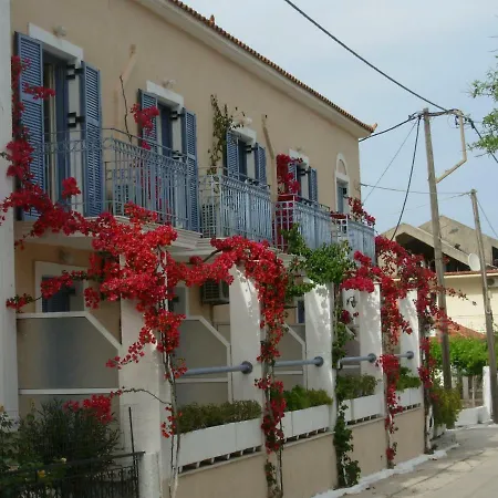 Louisa Aparthotel