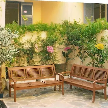Lägenhetshotell Louisa Poros (Kefalonia)