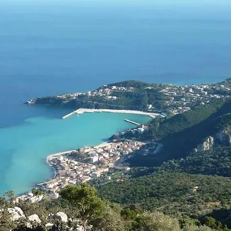 Louisa Lägenhetshotell Poros (Kefalonia)