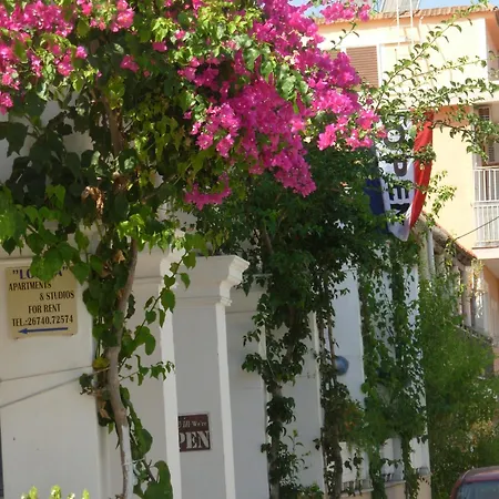 Louisa Lägenhetshotell Poros (Kefalonia)