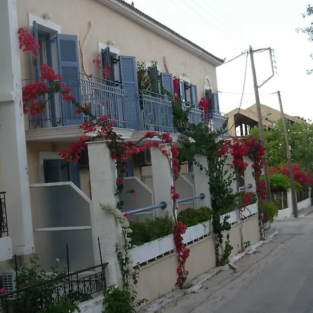 Lägenhetshotell Louisa Poros (Kefalonia)