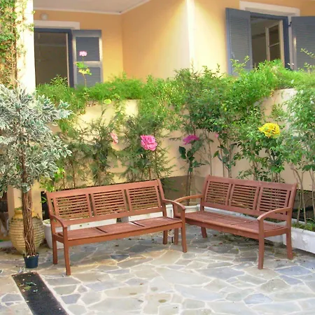 Louisa 2* Poros (Kefalonia)