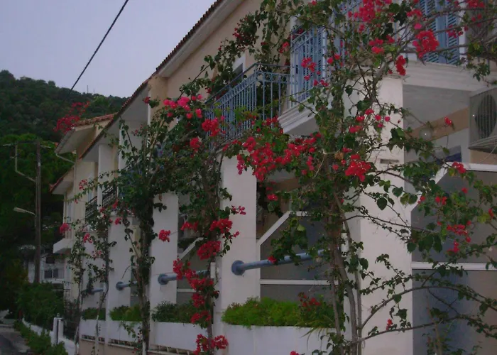 Louisa 2* Poros (Kefalonia)